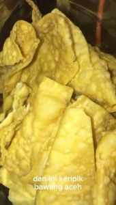 Kue Bawang Khas Aceh 190gr dan 500gr / Keripik bawang aceh Renyah Original -