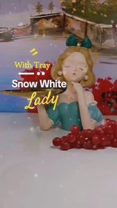 Patung Hias Snow White Lady dengan Nampan Emas Stainless untuk Penyimpanan Kunci dan Aksesoris