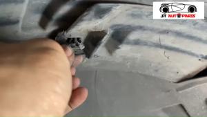 คลิปยึดแผ่นบังโคนและซุ้มล้อ หมุดล็อคฝาปิดบังโคลน ตัวยึดล็อคบังโคลน ตัวล็อคฝาปิดบังโคลน Benz W176 W117 W204 W207 W222