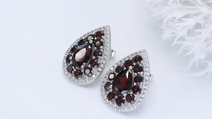 Lohaspie Jewelry Genuine 6.5 Carats Solid Sterling Silver 925 Stud Earring Original Natural Garnet Sky Blue Topaz Stud Earring Garnet Birthstone Earrings For Women Silver Jewelry