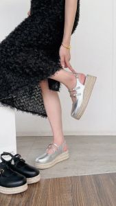 LURAD Sepatu Wanita: Sandal Hitam Gesper Empuk WL2463