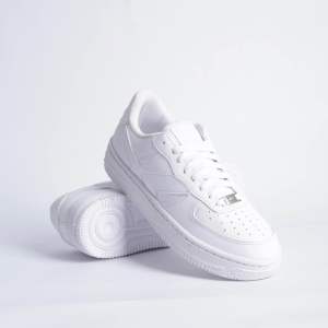 Sepatu sneakers full white Quiferstep Oktagon Triple White Sneaker kasual putih pria wanita terbaru