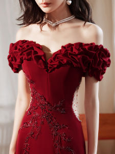 Elegant Red Wine Color Wedding Dress One Shoulder Fish Tail Skirt for Bride High End Fashionable New 2025 Style Short Sleeve