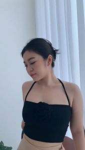 ARI: Pakaian Atasan Wanita yang Cantik dan Stylish