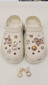 [B04] Sticker Kim loại Charm Jibitz dán gắn dép Crocs dép sục dép cá sấu nhiều mẫu