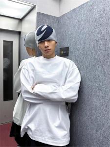 Áo Thun Tay Dài Thêu Chữ Cổ Điển Mỹ Cho Nam Mùa Xuân Thu Phong Cách Mới Quần Áo Làm Việc Chất Liệu Cotton Dáng Rộng