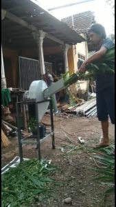 Pisau pencacah rumput.untuk dinamo pompa air/parutan kelapa/sanyo/grinda 25cm