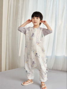CUTE LIFE | Lightweight Bamboo Cotton 4 Seasons Legged Baby Sleeping Bag