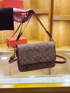 Fashionable Casual Womens Crossbody Bag 2025 New Style Vintage Wide Strap Single Shoulder Satchel Handbag Soft PU Leather