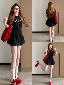 SUHUIQIAN | Black Flower A-line High Waist Shorts