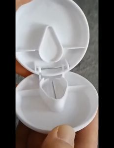 TookDee กล่องตัดยา รุ่นใหม่ ที่แบ่งเม็ดยา กล่องที่ตัดเม็ดยา กล่องที่ตัดยา กล่องตัดยา ตลับใส่ยา pill cutter