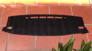 Thảm taplo da vân carbon cao cấp Toyota Fortuner 2017-2023