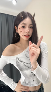 Áo thun nữ tay dài Hot Girl phong cách Hàn Quốc mới thu đông trễ vai màu trắng