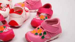 Sepatu Bayi Bunyi Perempuan Motif Bunga Usia 1 -3 Tahun / Sepatu Balita Perempuan Murah / Sepatu Bunyi Anak Perempuan -BM008