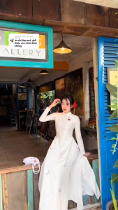 Áo dài cách tân nữ lụa thêu hoa và quốc kỳ Việt Nam may sẵn hiện đại xinh xắn Áo dài truyền thống nữ màu Trắng