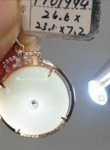 🌹"A" Grade Beautiful "Ziluolan 紫罗兰" Burmese Jade "Pinannkou 平安扣" Jade Pendant  🌹100% Brand new "A" grade Burmese jade "Pinannkou 平安扣" pendant S925 sterling rose gold plated silver framed high grade beautiful light purplish colour clean and clear body