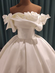 ชุดแต่งงานแขนกุดผ้าซาตินสไตล์เกาหลี ชุดยาวคลุมศีรษะ ทรงเข้ารูป แขนกุด คอวี กระโปรงยาวคลุมเข่า ชุดราตรี