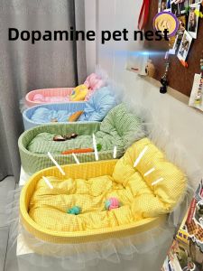 VOA | Winter Warmth & Security Pet Bed for Large Dogs
