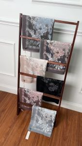 Seradia Hijab Segi Empat Aruni