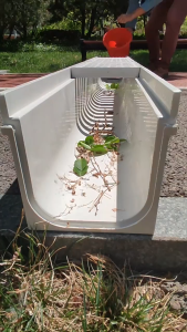 คอมโพสิตกลางแจ้ง ResinU-Groove ระบายน้ําร่องระบายน้ําเรซินร่องระบายน้ําใต้ดิน  ท่อระบายน้ำเรซินคอมโพสิต อ่างล้างจานเรซินรูปตัว U รางระบายน้ำในครัว ฝาปิดท่อระบายน้ำเสีย