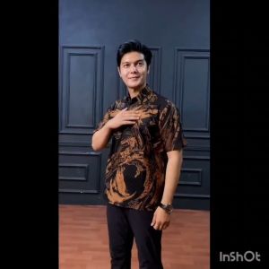 Hem Batik Lawasan Coklat: Kemeja Batik Pria Lengan Pendek