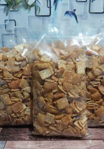 Kerupuk kulit babi/kerupuk kulit babi siap goreng/kerupuk babi isi/kerupuk kulit samcen 1kg