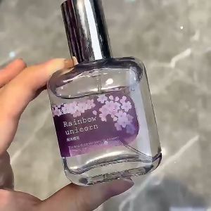 JEAN MISS น้ำหอมแท้100%น้ำหอมผู้หญิง พุดบริสุทธิ์ ชาเขียวภูเขา กลิ่นหอมอ่อน ๆ ยาวนาน น้ำหอมยอดฮิต น้ำหอมนักเรียนยอดนิยม กลิ่นหอมหวาน จากดอกไม้หลายชนิด คืนความหอมจากธรรมชาติถึง 99% กลิ่นดอกไม้บริสุทธิ์