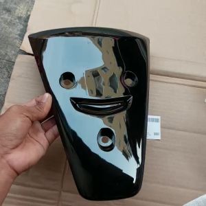 Cover Dasi Tameng Bagian Depan untuk Motor Suzuki Smash Warna Silver dan Hitam