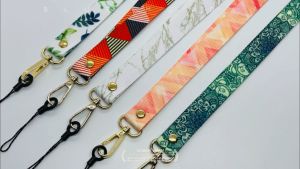 2 PCS Phone lanyard strap 1× Durable Pad ，1× Wrist lanyard strap 1× Neck lanyard strap，Gift Set Luxury Fashion Ins Multifuctional lanyard strap Compatible with All Smartphone