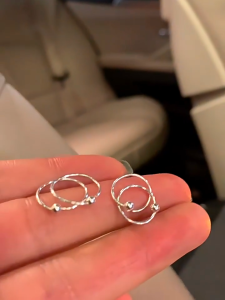 Khuyên tai bạc đục lỗ cho phụ nữ trang trí hạt tròn nhỏ thời trang mới đơn giản cá tính A Hello Girl