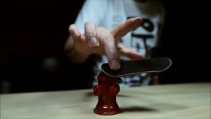 Mini Fingerboard Skateboard Toy With 5 Layer Maple Wood