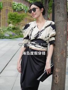 Designer Autumn Silk V-Neck Puff Sleeves Printed Top