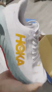 SEPATU LARI HOKA ONE ONE CARBON X2 SEPATU LARI OLAHRAGA SNEAKERS 100% SEPATU RUNNING GYM