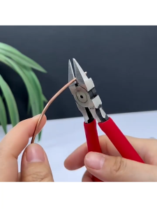 Tang Potong Gundam / Tang Potong Kawat 6 Inch Merah Plastic Cutting Nippers Carbon Steel