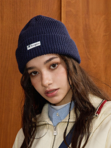 Champion | Fashionable Red Knit Hat