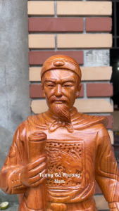 Tượng hưng đạo vương trần quốc tuấn trần hưng đạo chất liệu gỗ hương nguyên khối