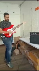 Classic Audio Smiger TG-15 Electric guitar + Smiger TG-15 Bass Amplifier + Guitar Cable Cord (Original)