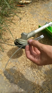 สายเอ็นตัดหญ้าที่มีความยาว 20 ชั่วโมง แพ็คละ 30 เส้น รหัสสินค้า 418859