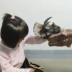 Jurassic Dinosaur Hand Puppets - T-Rex & Shark Plush Toys for Kids Imaginative Play Parent-Child Role Play Gift Set