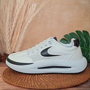 Sepatu Sneakers Pria Import Olahraga New Style 2023 BISA COD