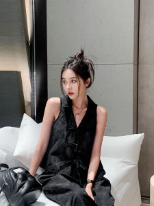 Original Designer Womens Shirt Summer High-End Feel Dark Pattern Embroidery Butterfly Knot Super Beautiful New Chinese Style Top