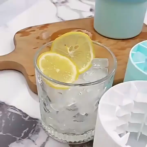 MLADEN Round Ice Cube Mold Compact Design Easy Storage Silicone Ice Tray for Home/Party BPA Free Ice Maker