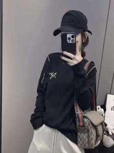 เสื้อยืดคอตตอนทรงหลวมสไตล์เกาหลีพร้อมซิปและปักลายฤดูใบไม้ผลิและฤดูใบไม้ร่วง เสื้อเชิ้ตทรงหลวมสไตล์เรียบง่ายสำหรับผู้หญิง