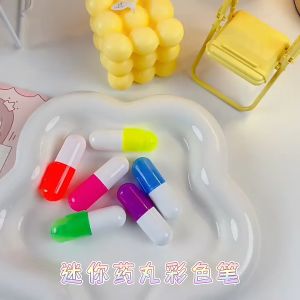 ปากกาไฮไลน์เม็ดยาแท่งเล็ก พกพาสะดวก พกไปได้หลายสี สุ่มสีไปให้ ถูกมาก พร้อมส่ง/PEN-026