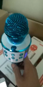 RICHMENT Bluetooth Wireless Karaoke 4 in1 Portable Microphone with LED Lights Handheld Mic Home Party Karaoke Machine Microphone Player RGB Light