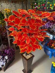 Tanaman artifisial daun gerigi tinggi 130cm- fullset