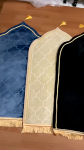 Gratis Ongkir C0D Sajadah Kubah Tebal dan Lembut Dengan Model Sajadah Viral Terbaru