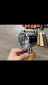 51mm ก้านชงกาแฟ ด้ามชงกาแฟ หัวชงกาแฟ หูที่ถอดออกได้ตะกร้า Bottomless Portafilter for Espresso Coffee Machine