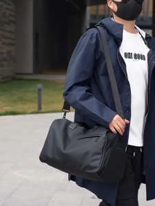 Dry Wet Separation Sports Bag Large Capacity Short Distance Travel Bag Adjustable Shoulder Strap Handbag Multiple Pockets Independent Shoe Compartment