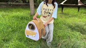 Dog Carrier Bag Dog Bag Carrier Carrier Bag Pet Cat Carrier Bag Outdoor Breathable Large Capcapacity Transparent and Cute Handbag for Going out 宠物背包